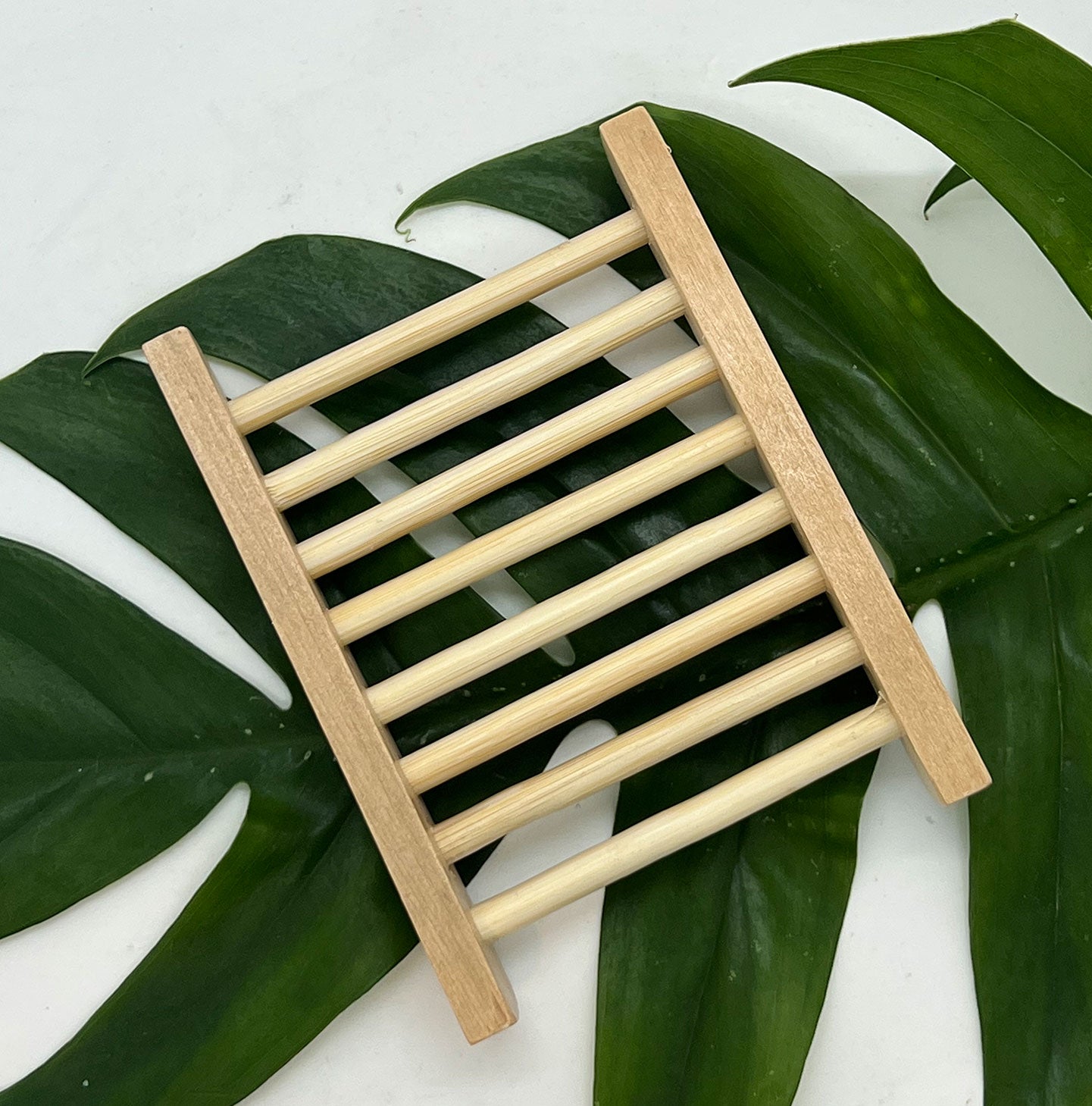 Leaf: Self-Draining Soap Dish